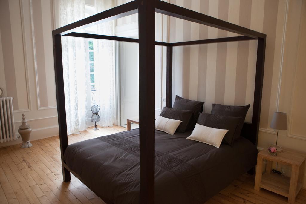 Chambres D'Hotes La Chartreuse Des Eyres Podensac Room photo